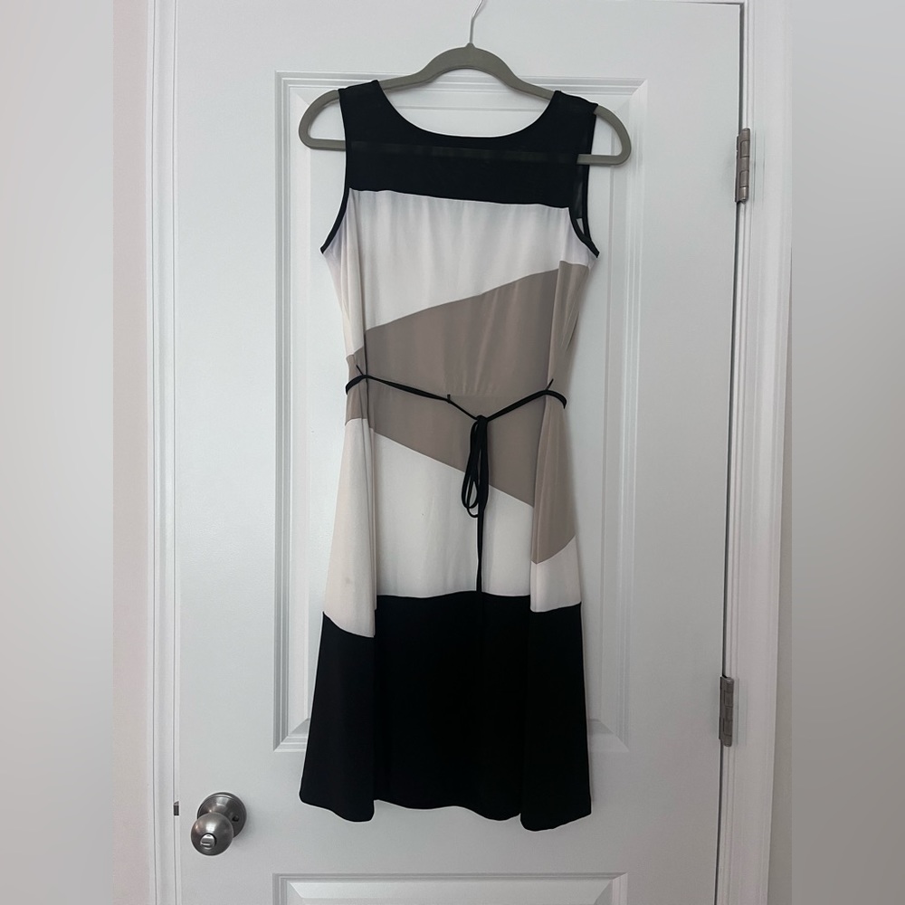 Neutral color block dress